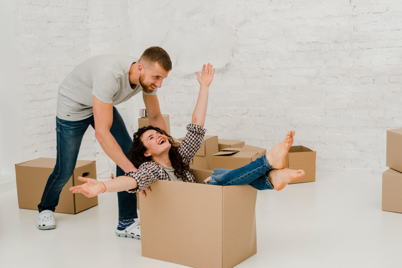 Illustration for article titled Moving Day with Crystal Carton